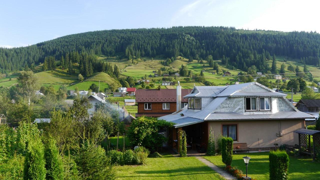 Krokus House Werchowyna Exterior foto