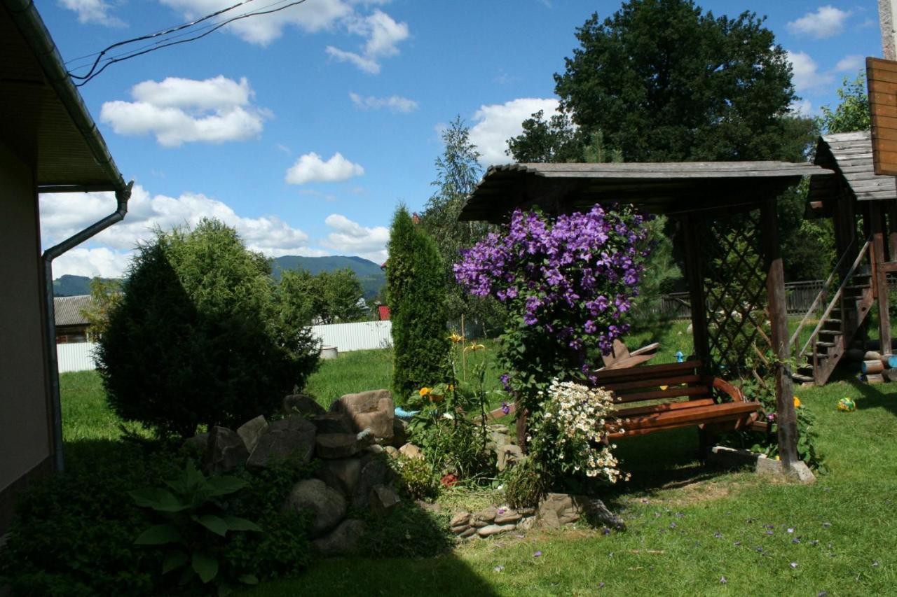 Krokus House Werchowyna Exterior foto